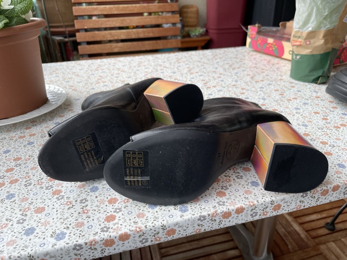 Ash Scarpe da donna: ASH Stiefelette, offen, Leder, schwarz, Gr.37 – Usato da Meilen venduto da delta-da-spica 4