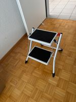 Trittschemel 2 Stufen weiss Metall Klappbar guter Zustand