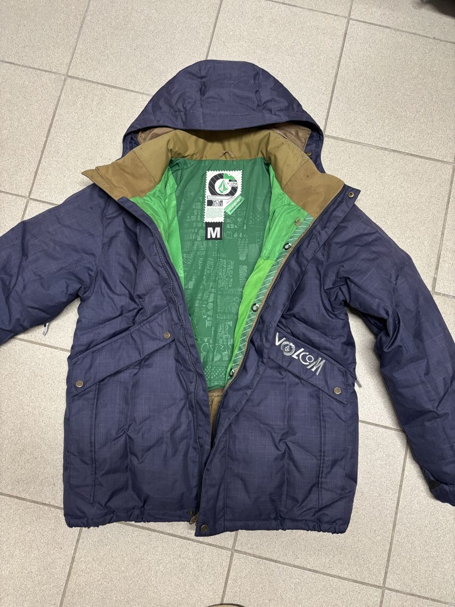 Volcom Giacche: Volcom Snowboardjacke Herren Gr. M Winterjacke warm – Usato da Zuzwil SG venduto da meanmachine