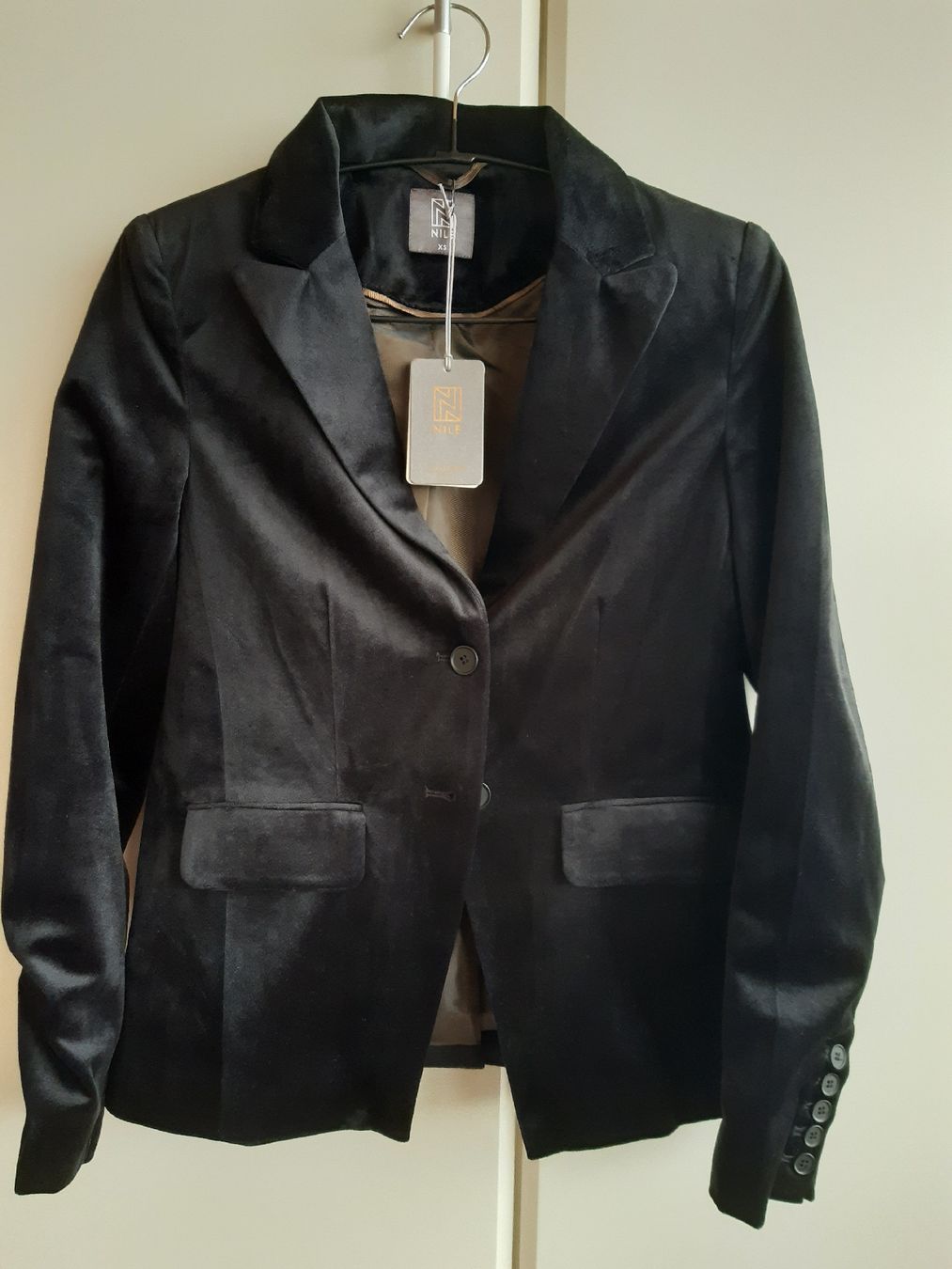 Nile Giacche: NILE - Blazer velours noir XS – Nuovo e nell'imballaggio originale da Cressier - NE venduto da bloomydays 1