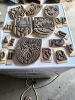 Stempel Holz Wappen Buchstaben Set Konvolut guter Zustand