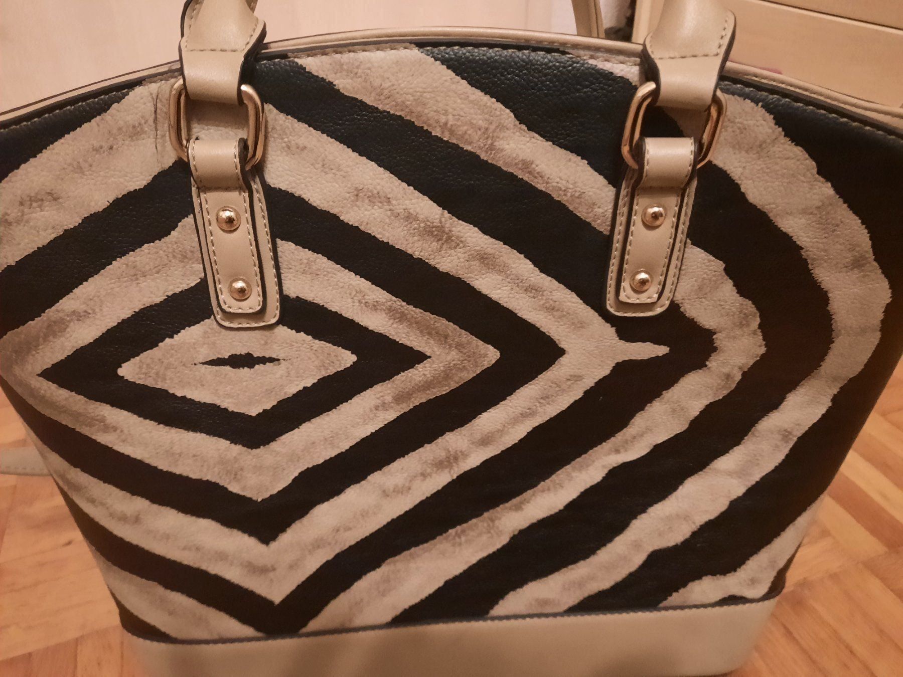 Borse da donna: Sac à main style panthère – Usato da Murten venduto da laeti692 1