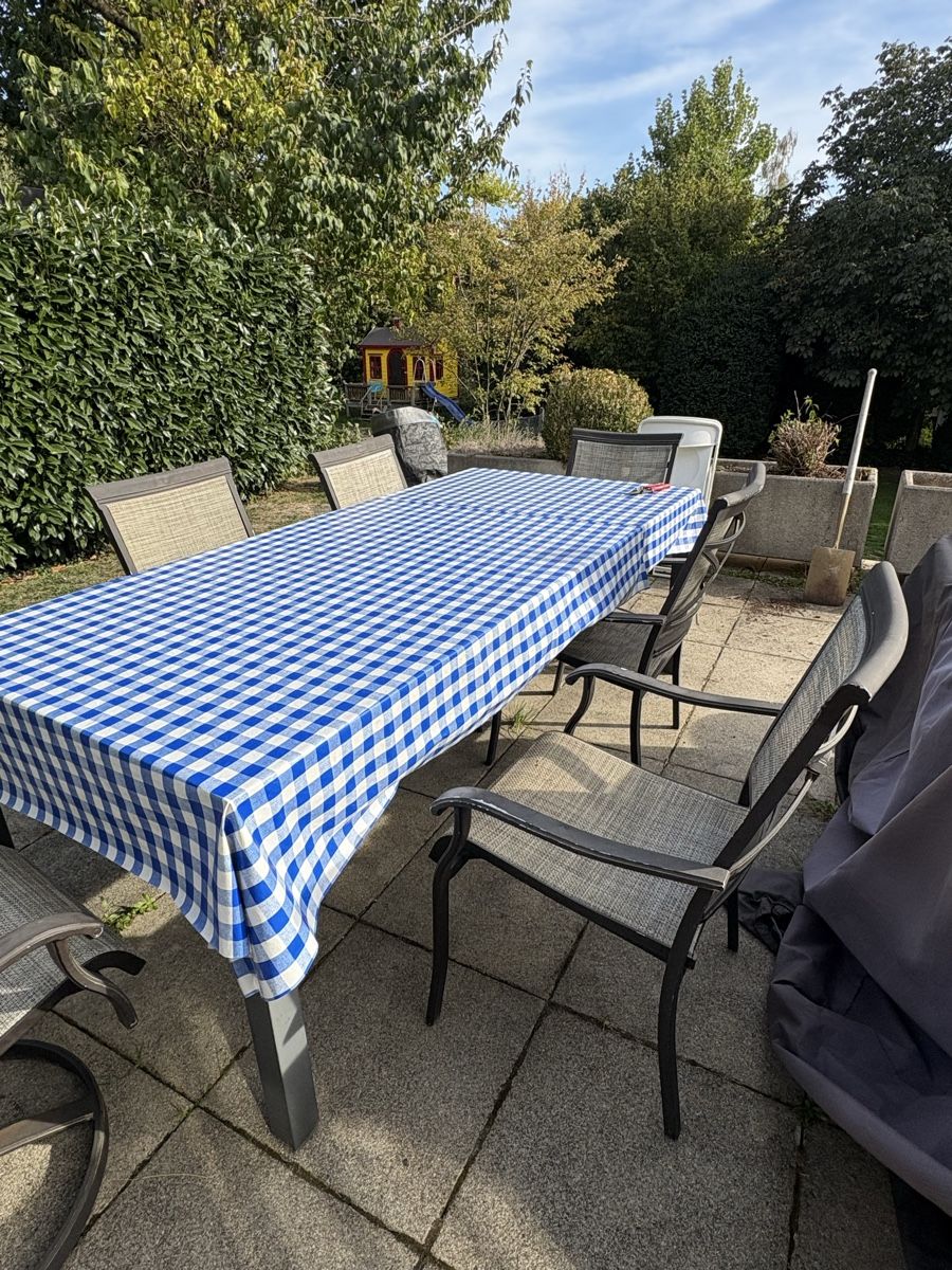 Tavoli: Outdoor Setting - 6 chairs & table  – Usato da Muri b. Bern venduto da ali_w2dj 1