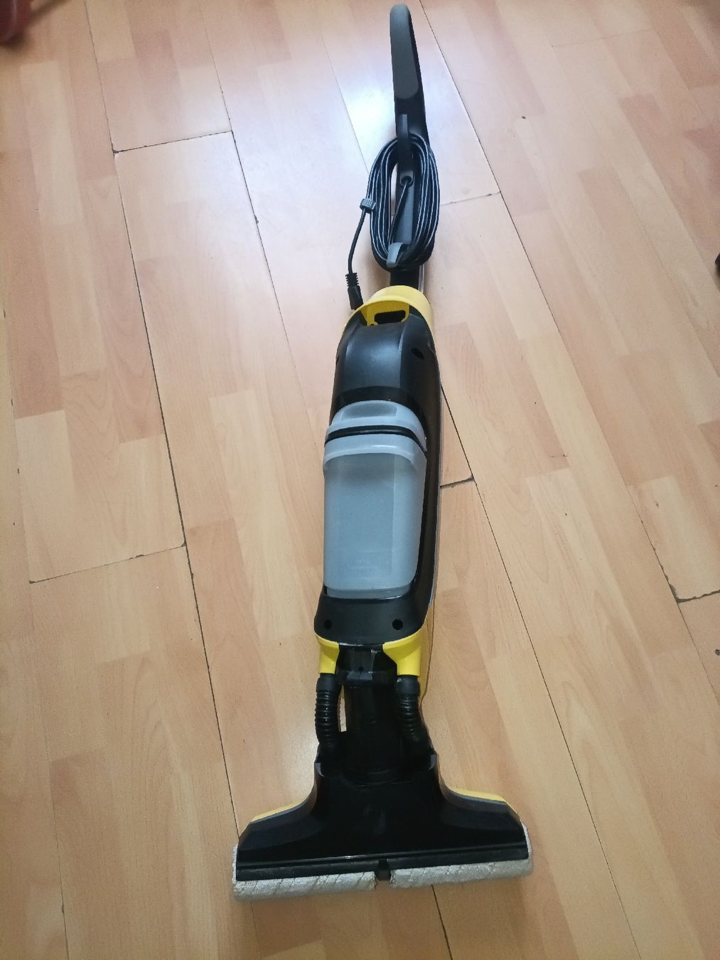 Kärcher Tutte le macchine: Kärcher  Floor Cleaner  Mop - Great for Spring Clea – Usato da Frick venduto da dej_5dj7 2