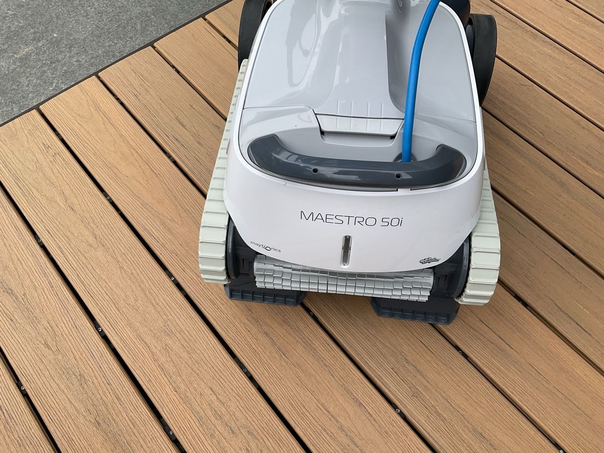Dolphin Accessori per Piscine: Dolphin Maestro 50i Poolroboter – Usato da Frasnacht venduto da hei_t6dl 1