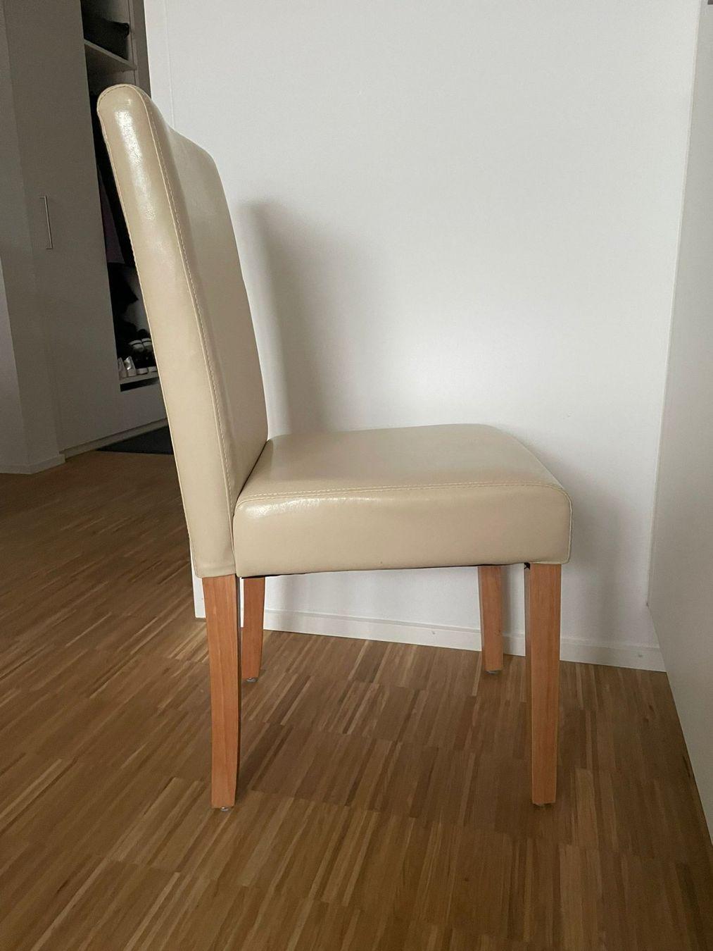 Tische: Esstisch mit 6 Stühlen – Gebraucht aus Horw von vecari 3