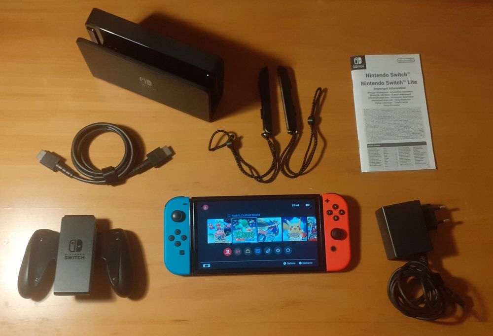 Nintendo Switch OLED (D'occasion) à Corminboeuf pour CHF 230 – avec ...