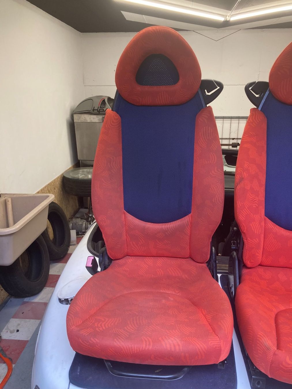 Smart Tutti pezzi di ricambio auto: Fahrersitz Smart ForTwo – Usato da Camorino venduto da Vasal