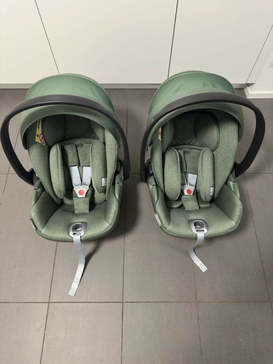 Cybex Seggiolini per auto: 2x Cybex Cloud T Babyschalen mit Isofix-Base – Usato da Rümlang venduto da gt20