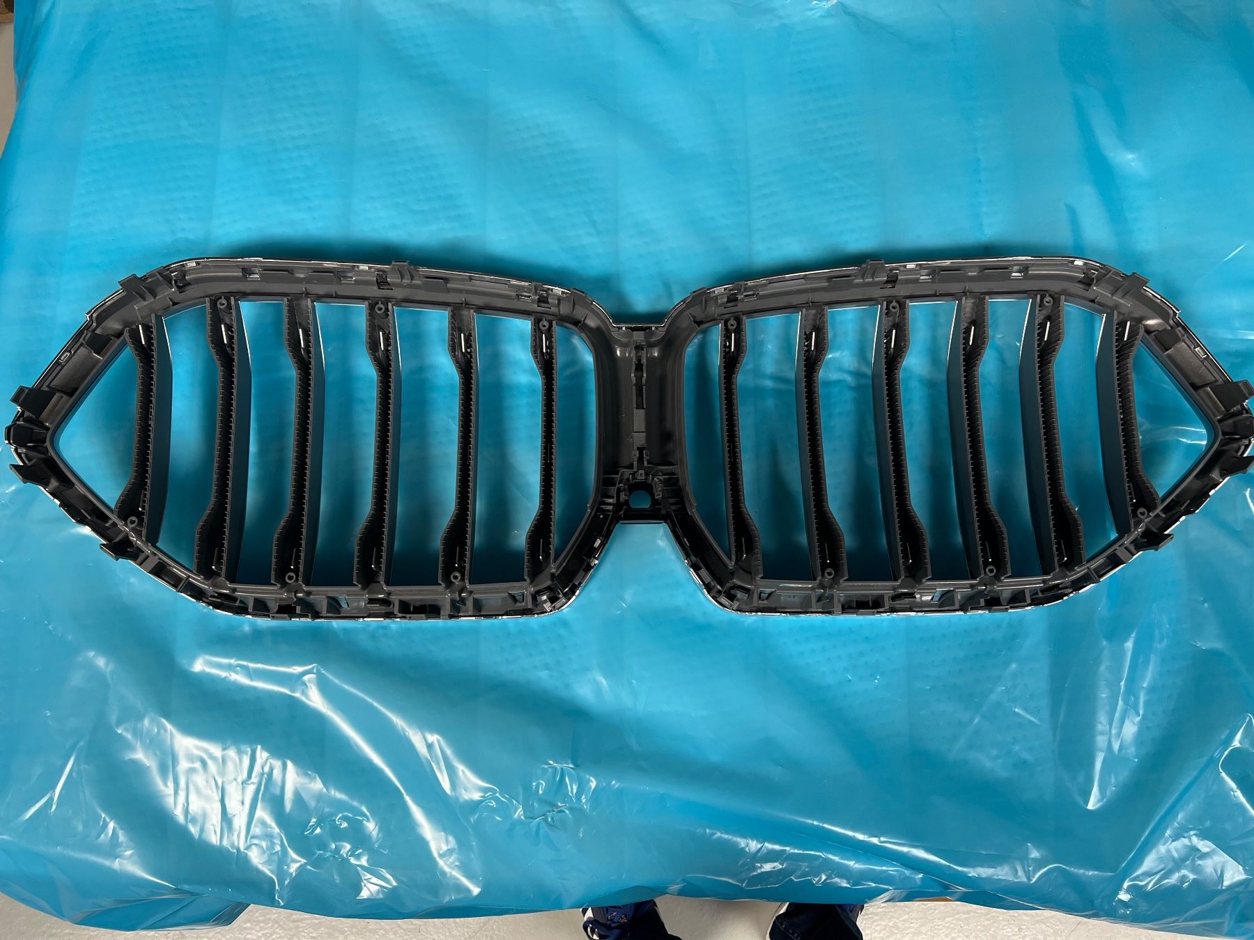 BMW Tutti pezzi di ricambio auto: BMW X6 G06 Grillfront Iconic Glow – Nuovo (secondo la descrizione) da Hombrechtikon venduto da Nova_1 1