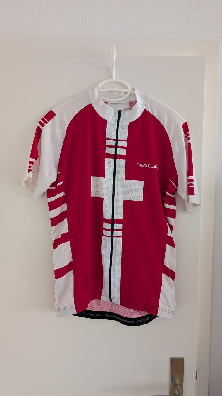 Leibchen & Hosen: Velotrikot Schweiz (Grösse S) – Neu (gemäss Beschreibung) aus Uster von lucam99