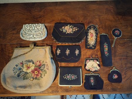 Vintage Handtaschen Konvolut bestickt elegant für den Sommer