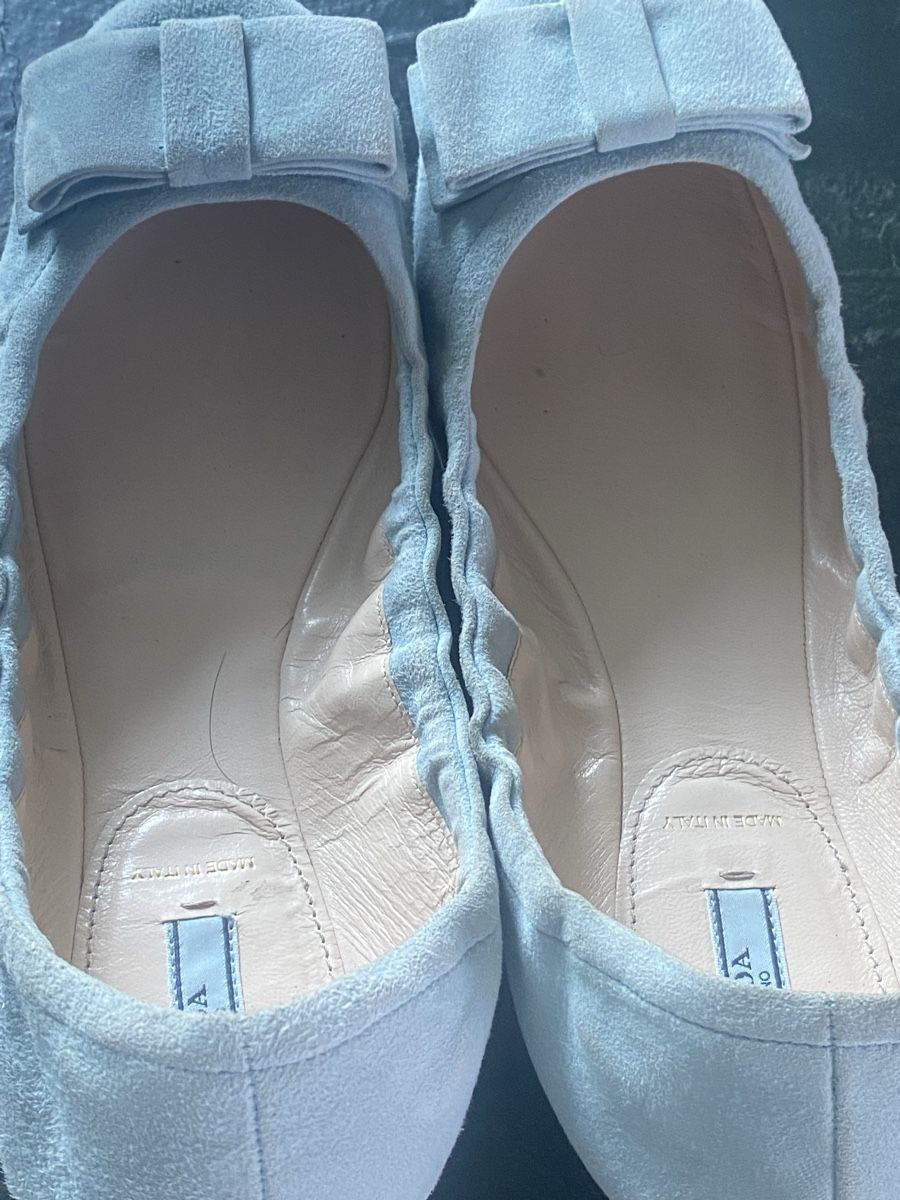 Prada Damenschuhe: Prada Ballerinas hellblau Grösse 40.5 Wildleder mit Schleife – Gebraucht aus Kilchberg ZH von nst_js8r 3