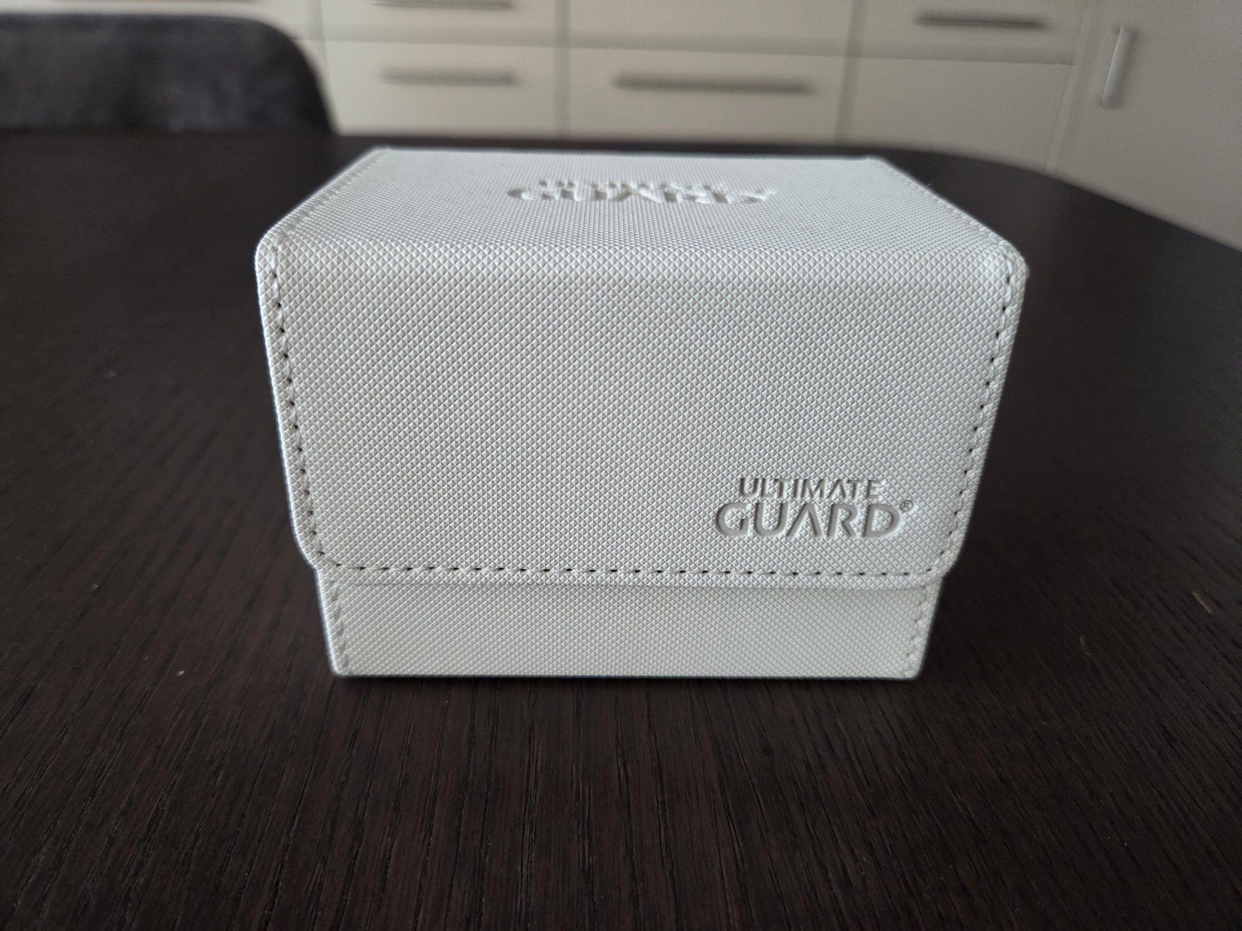 Carte collezionabili: Ultimate Guard Kartenbox XenoSkin Sidewinder Monocolor Weiss – Usato da Kloten venduto da RedeyeCH