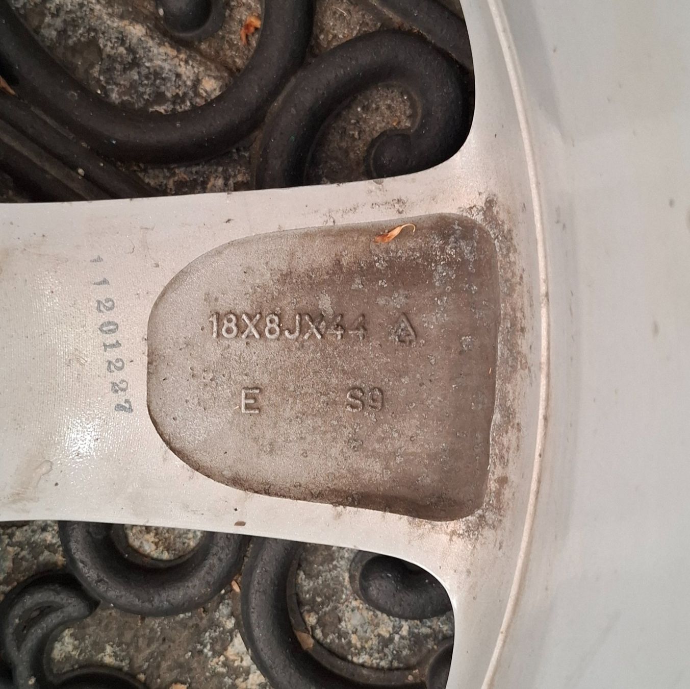 Ford Cerchioni: Cerchi originali Ford Mustang – Usato da Minusio venduto da cip_yby5 5