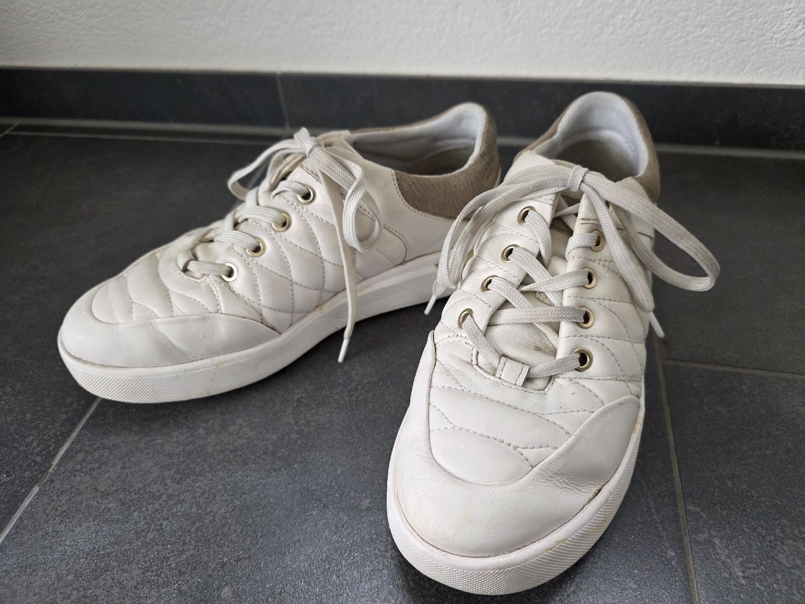 Geox Scarpe da donna: Geox Dalyla Sneaker – Usato da Zufikon venduto da Shiningsaphier 1