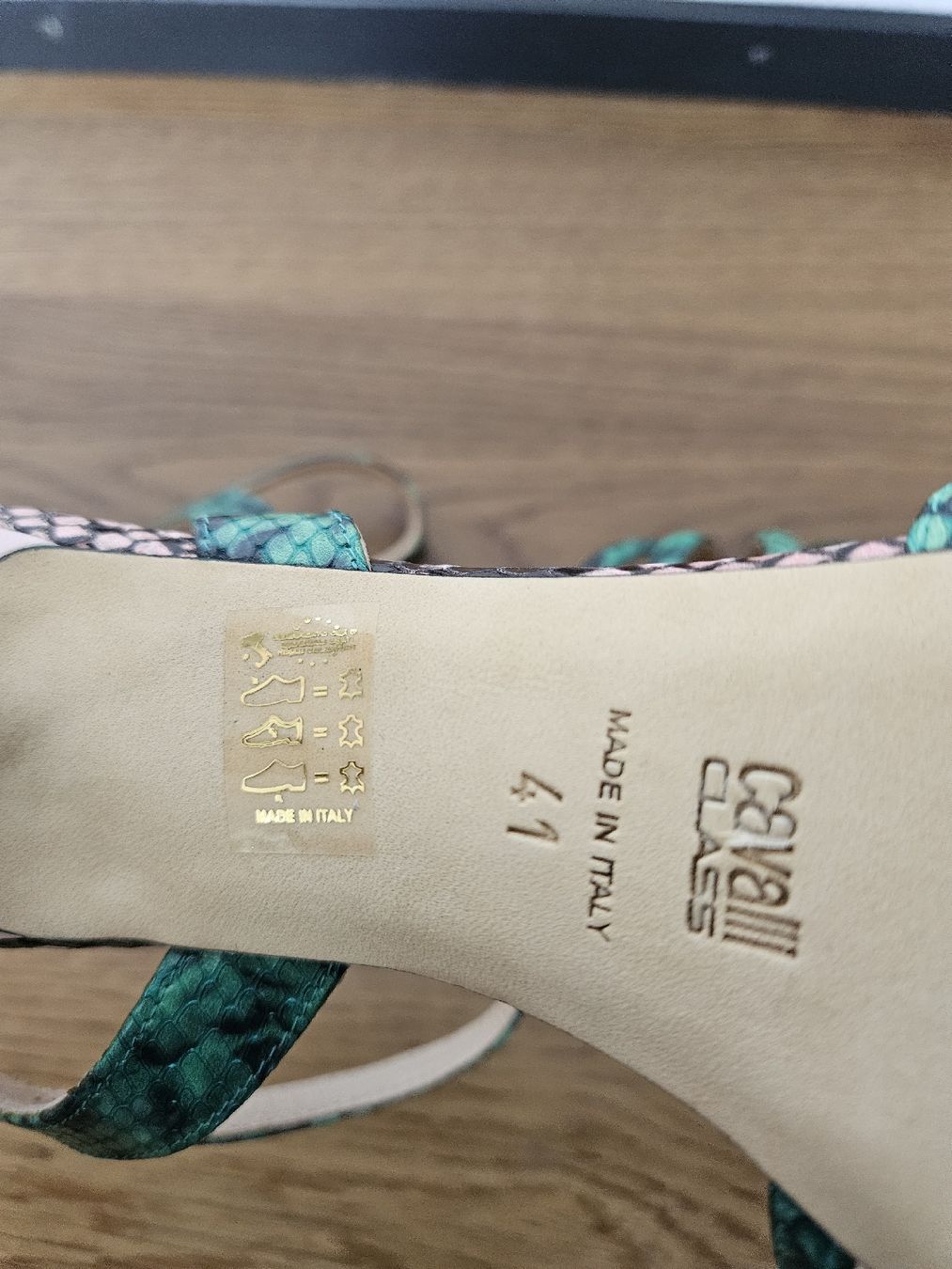 Roberto Cavalli Scarpe da donna: Sandalen Cavalli Class, neu,Größe 41, original! – Nuovo e nell'imballaggio originale da Zuchwil venduto da ger_ws6t 4