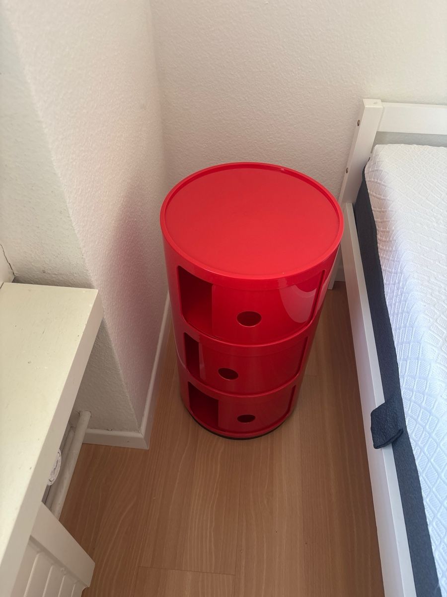 Kartell Comodini: Nachttisch Kartell – Usato da Rotkreuz venduto da 11_saemi_11