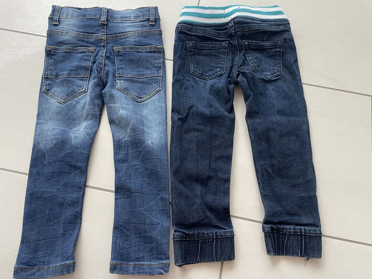 Pantalons: Zwei Jeans Gr 92/98 – D'occasion à Rüti ZH par kar_xx9l 1