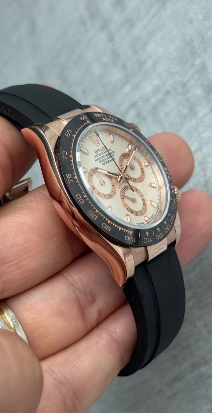 Rolex Orologi: Rolex Daytona ref. 116515LN Full set 2021 – Usato da La Corbaz venduto da ts5_567x 1