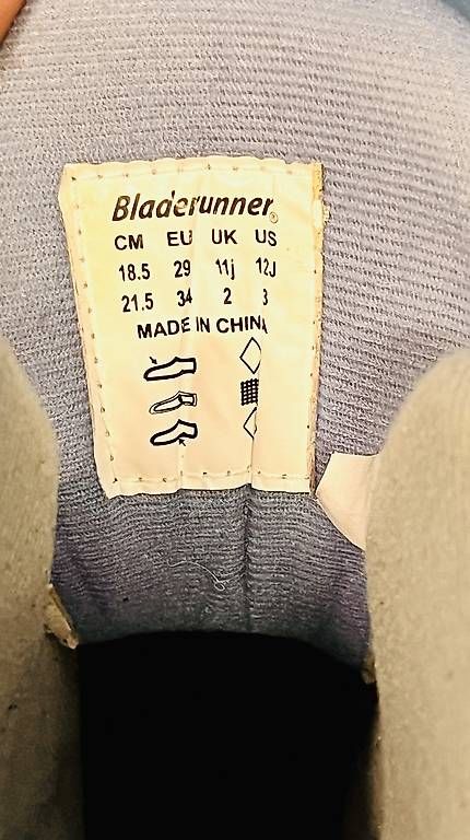 Pattini da ghiaccio: Bladerunner Kinder-Schlittschuhe Gr. 29-34 – Usato da Au ZH venduto da Tiki-Flora 2