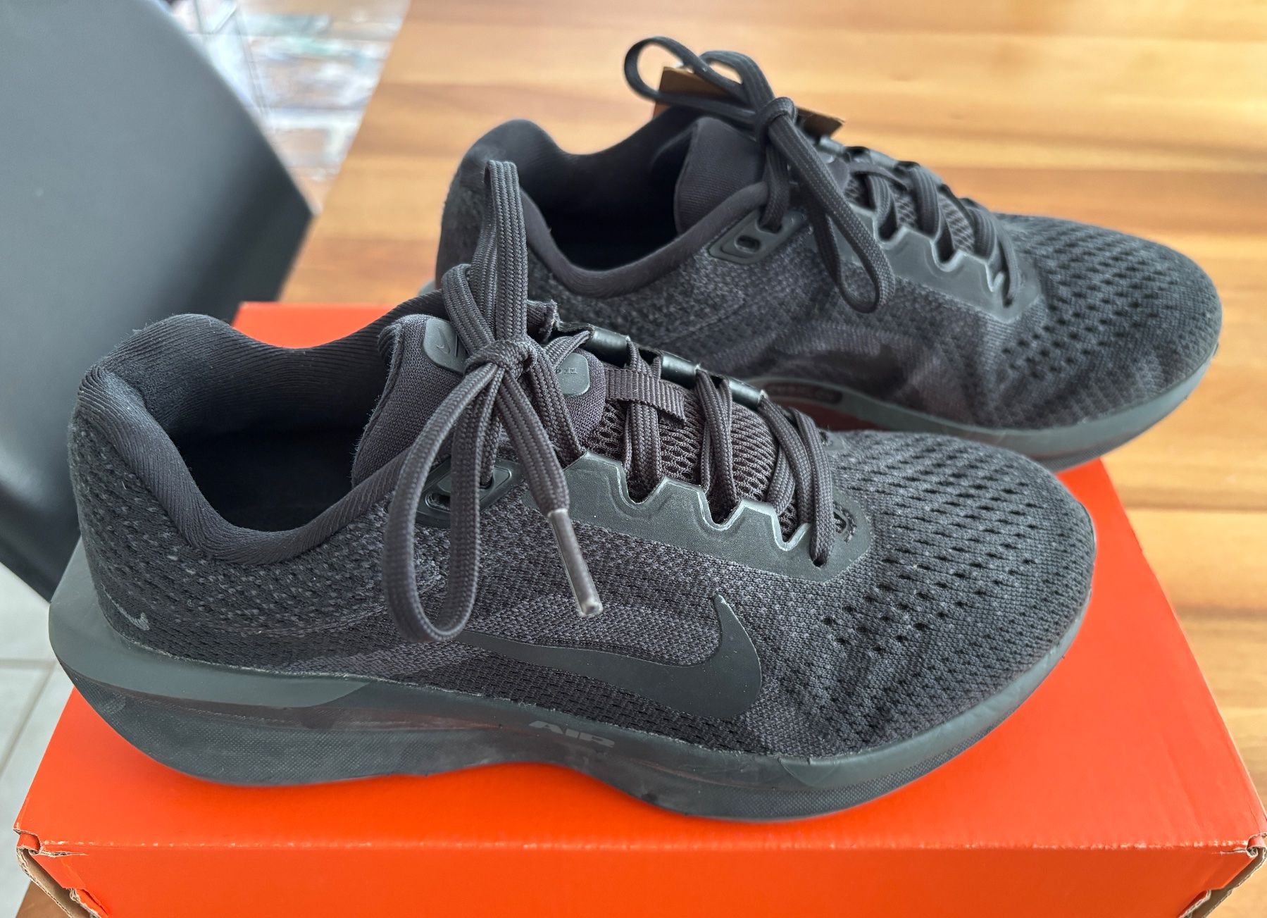 Nike Scarpe da uomo: Gr. 36 NIKE AIR WINFLO 11 BLACK/ANTHRACITE – Usato da Schinznach Dorf venduto da Soomone 2