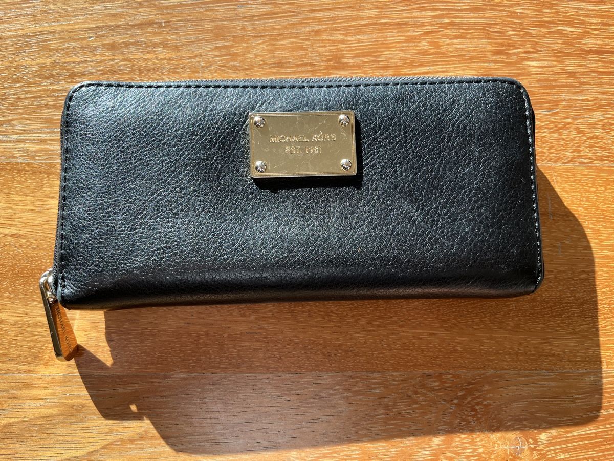 Michael Kors Portamonete: Portefeuille Michael Kors noir – Usato da Stallikon venduto da lasm