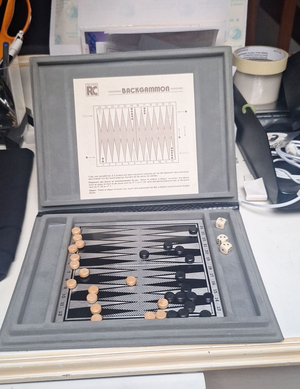 Jeux: Backgammon RC jeu de société pliante bon état – D'occasion à Tannay par v1n1p00h