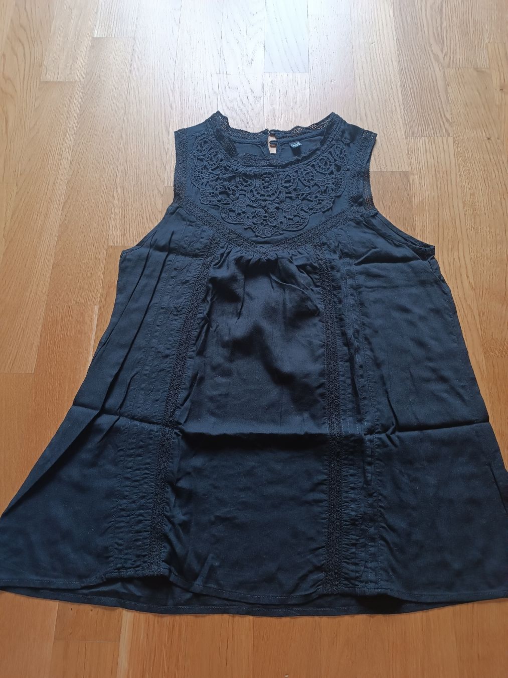 Kleiderpakete: Set Sommertops Spitze, Grösse XS/S – Gebraucht aus Luzern von sim_lqq2 2
