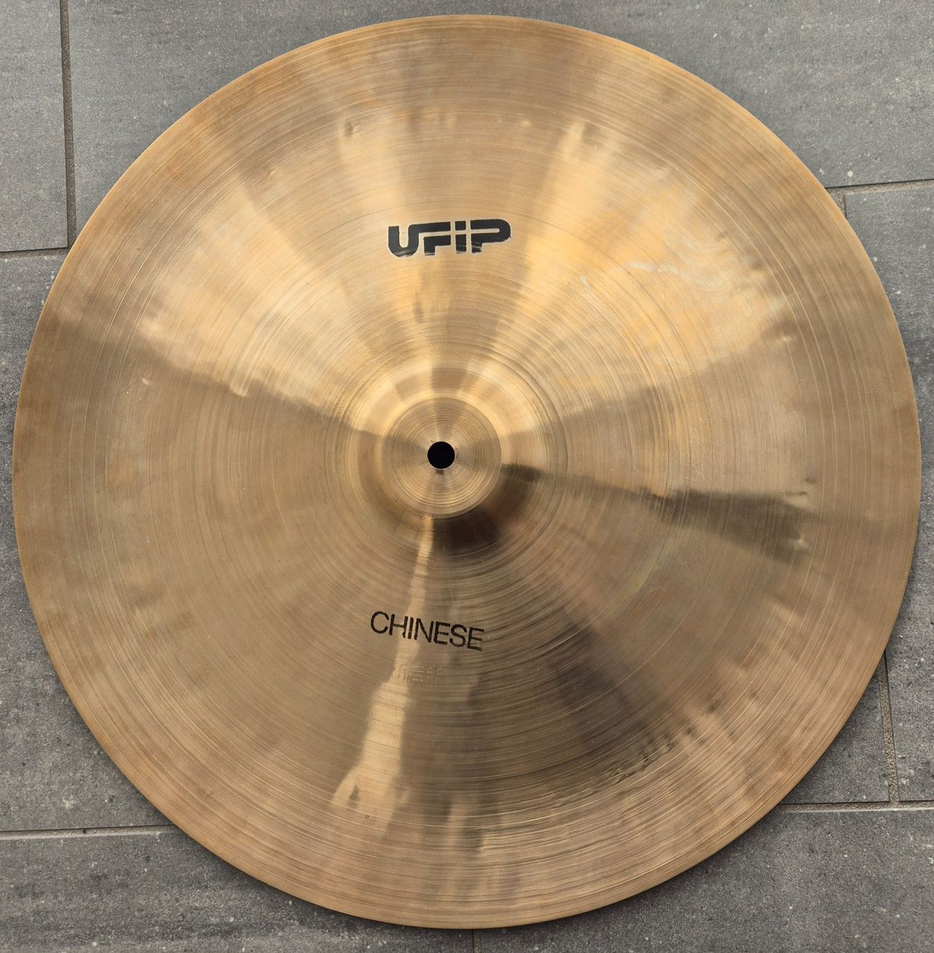 Musikinstrumente: Ufip Class Serie China 18" – Gebraucht aus Zug von storsi