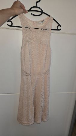 Süsses rosa Kleid