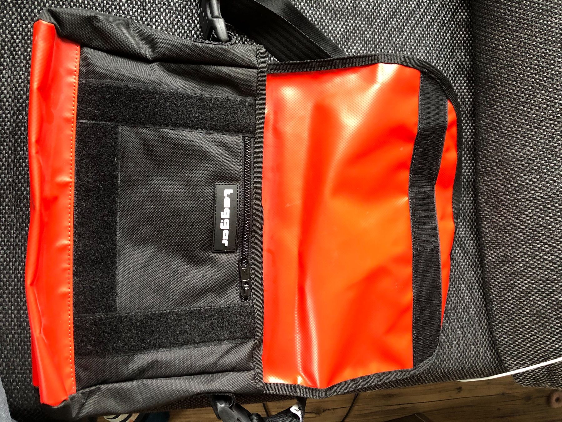 Taschen: Tagger Tasche rot – Neu (gemäss Beschreibung) aus Rupperswil von fabenius 1