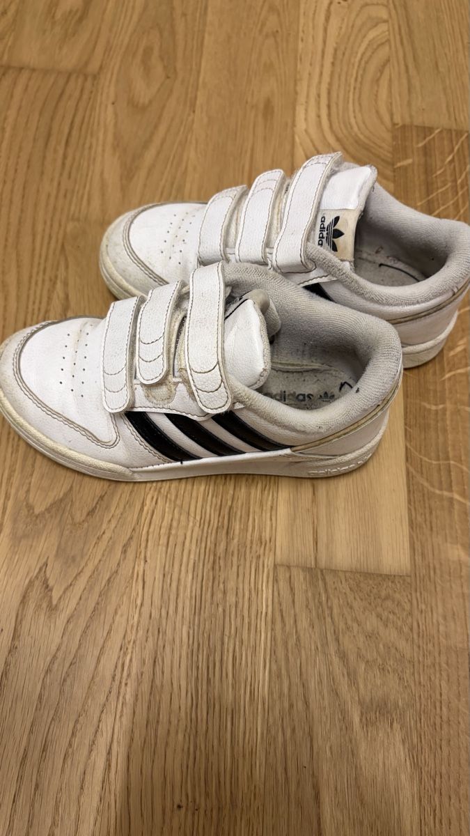 Adidas Scarpe per ragazzi: Adidas Gr. 30 – Usato da Frauenkappelen venduto da SSCN01 1