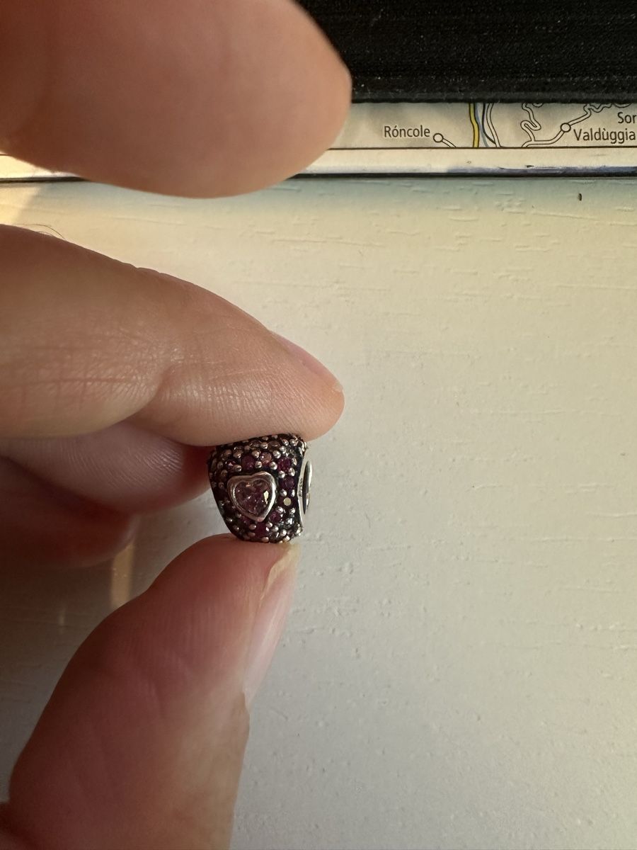 Pendentifs: Charm – D'occasion à Igis par fra_2dbr