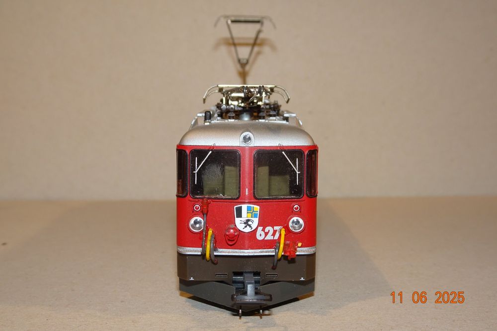 Bemo Modelleisenbahnen: 1 loc Bemo HOm RhB Ge 4/4 II Reichenau-Tamins analogique – Neu (gemäss Beschreibung) aus Thierrens von commerceanibis 4