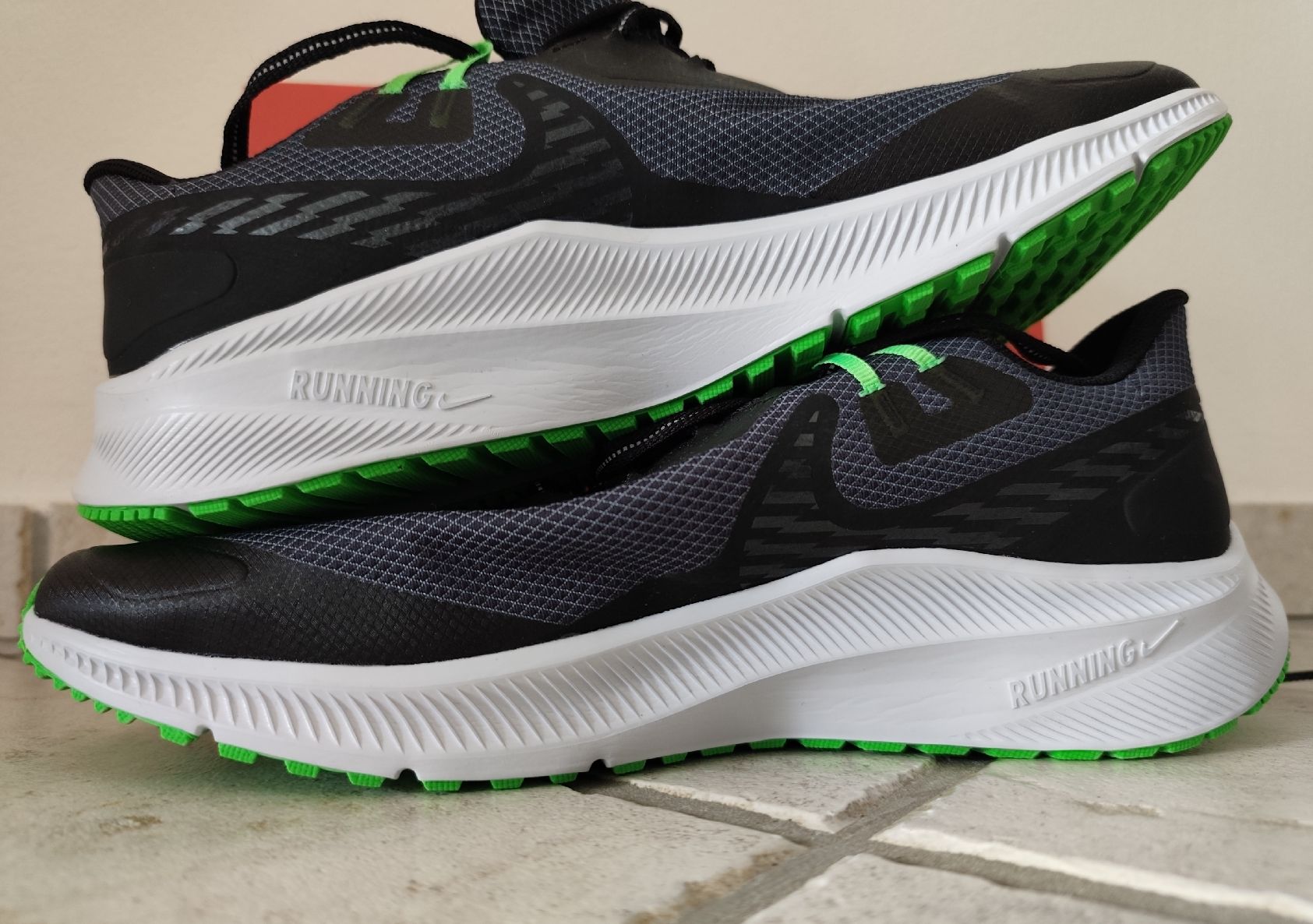 Nike Scarpe da uomo: Nike Laufschuhe, Grösse 45, US11 – Usato da Chur venduto da Rodanisa 6