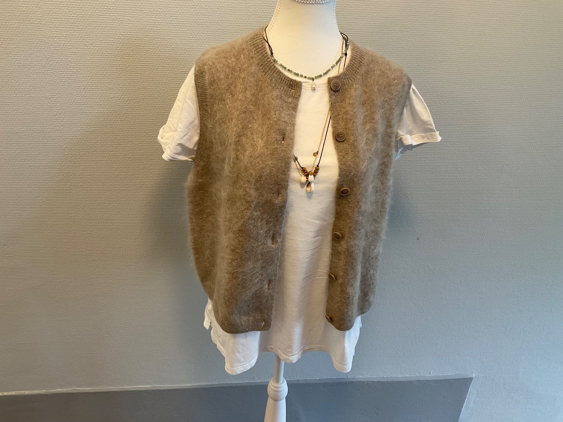 Cos Gilet & Giacche: Gilet von Cos – Nuovo (secondo la descrizione) da Bern venduto da Gabriela32