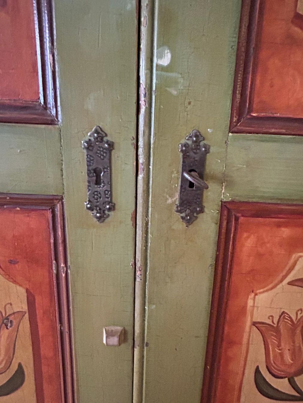 Armoires: Bauernschrank Top – D'occasion à einsiedeln par Hegi_get_ready 2