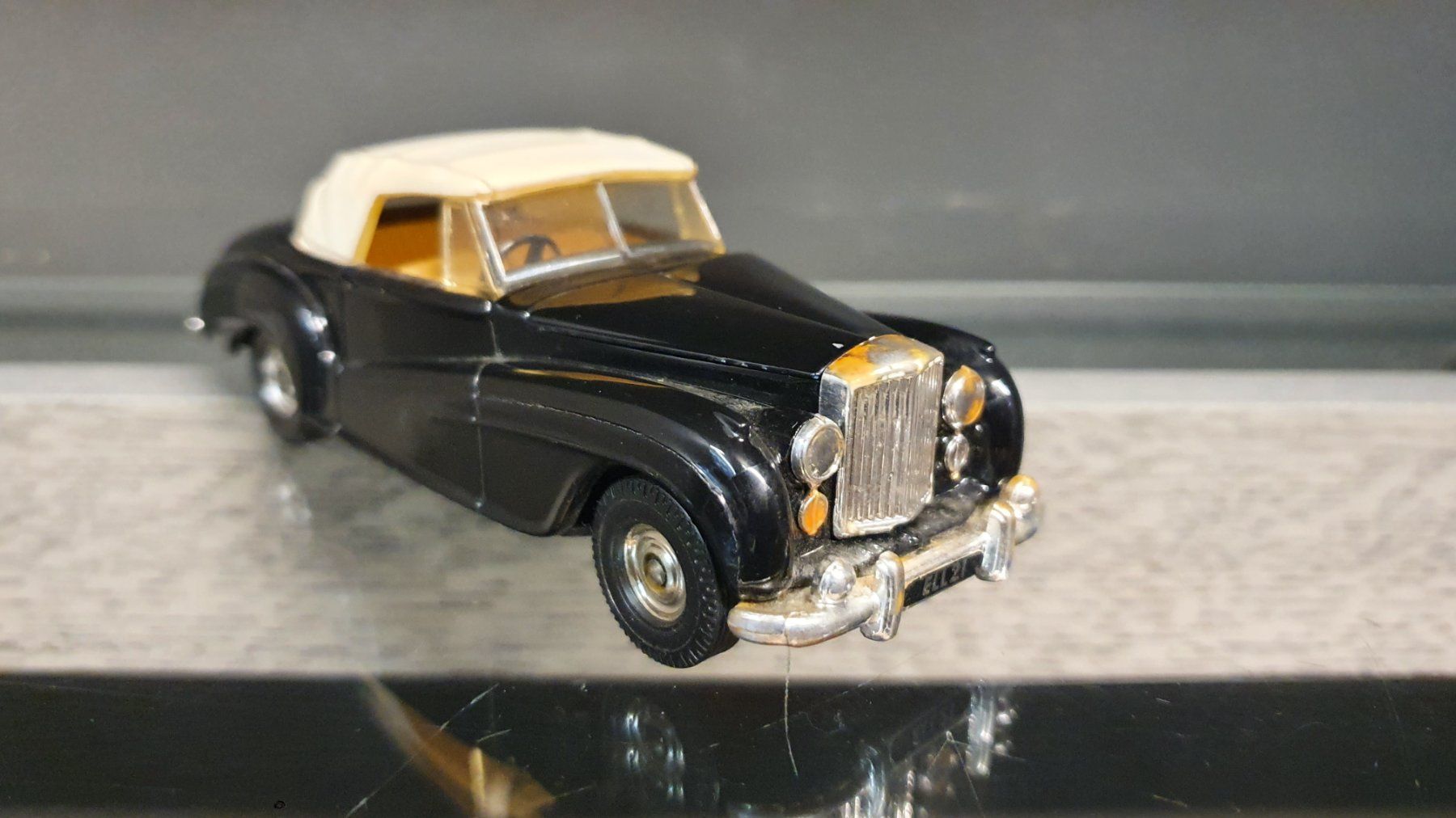 Corgi Toys Modellini d'auto: CORGI: BENTLEY CABI SCHWARZ – Usato da Biglen venduto da taunus82 3