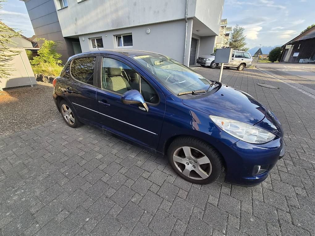 Autos: PEUGEOT  207   1.6i  16 V  SPORT  PACK – D'occasion à St. Gallen par kratzki01 4