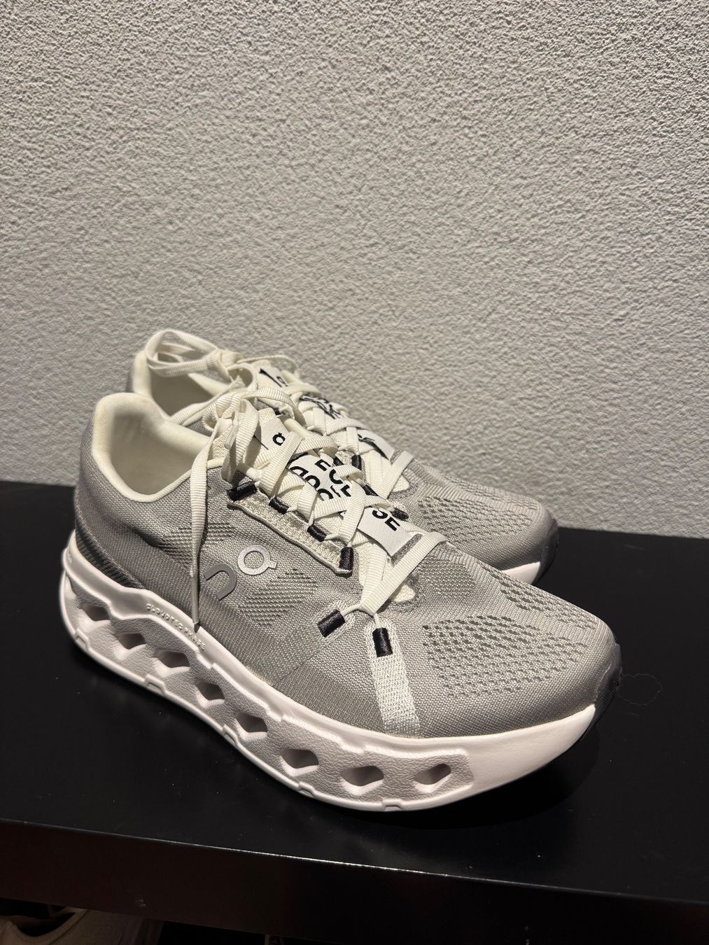 On Damenschuhe: On Running Cloudeclipse – Neu (gemäss Beschreibung) aus Zürich von SNovo