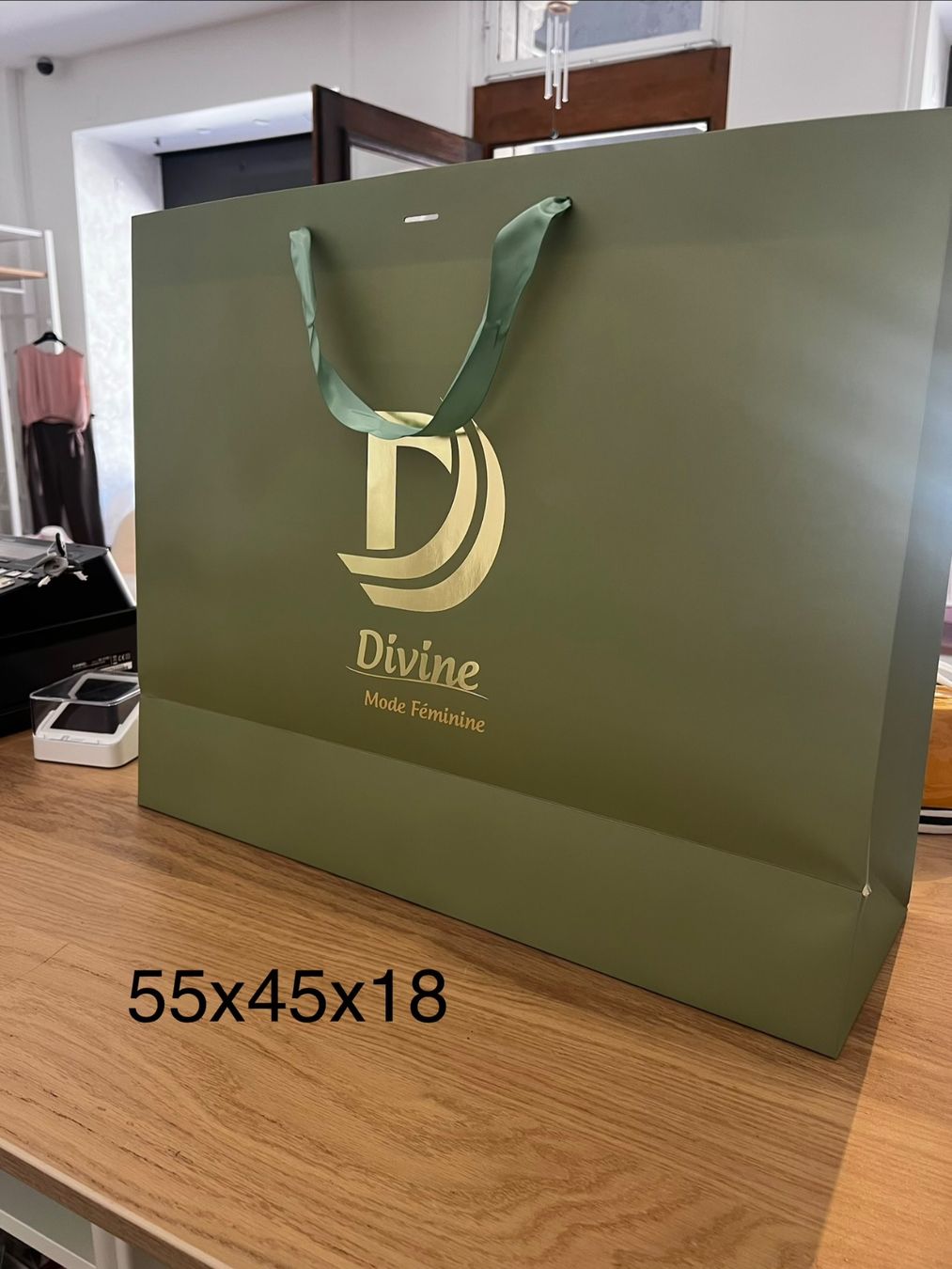 Taschen: Sac Luxe en papier – Gebraucht aus Le Locle von Fiaz 1