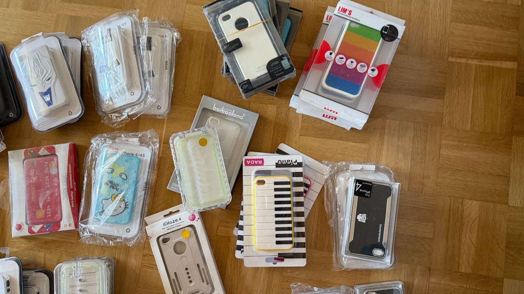 Coques & Protection écran: Lot 70 coques iPhone 4 / 4S + protections écran – D'occasion à Genève par dkr_j29m 4