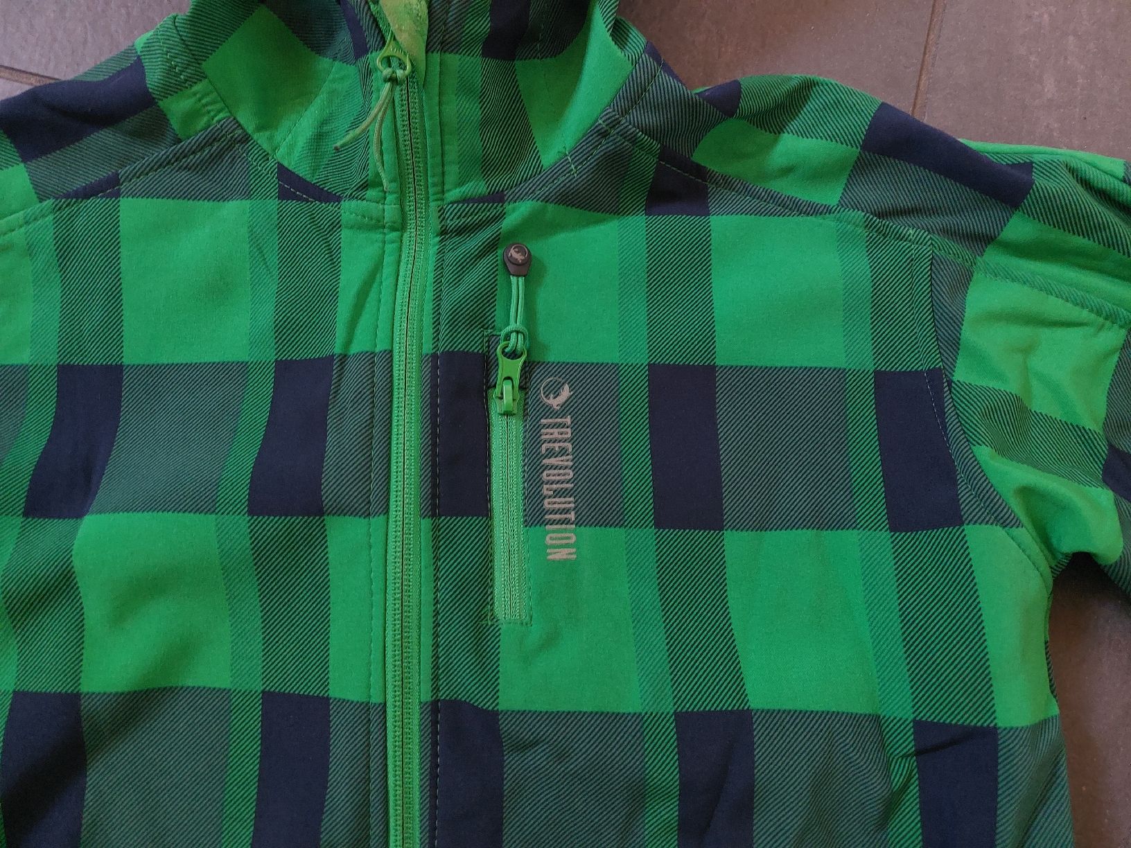 Trevolution Giacche & Cappotti: Softshelljacke Karomuster Grösse 164 gut erhalten – Usato da Schwarzenburg venduto da Littlemice 1