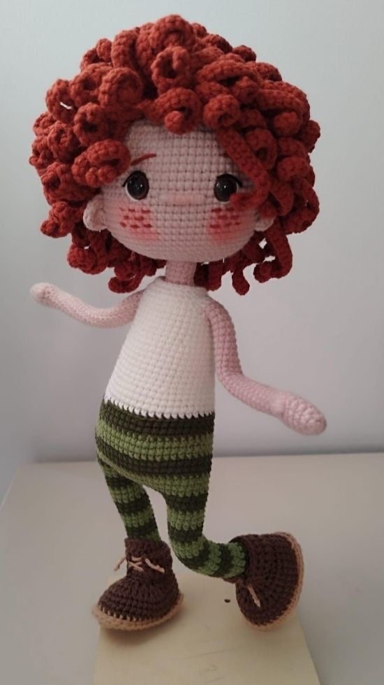 Bambole: Crocheted Witch Doll with Cat, Halloween – Nuovo e nell'imballaggio originale da Arnex-sur-Orbe venduto da can_97vn 5