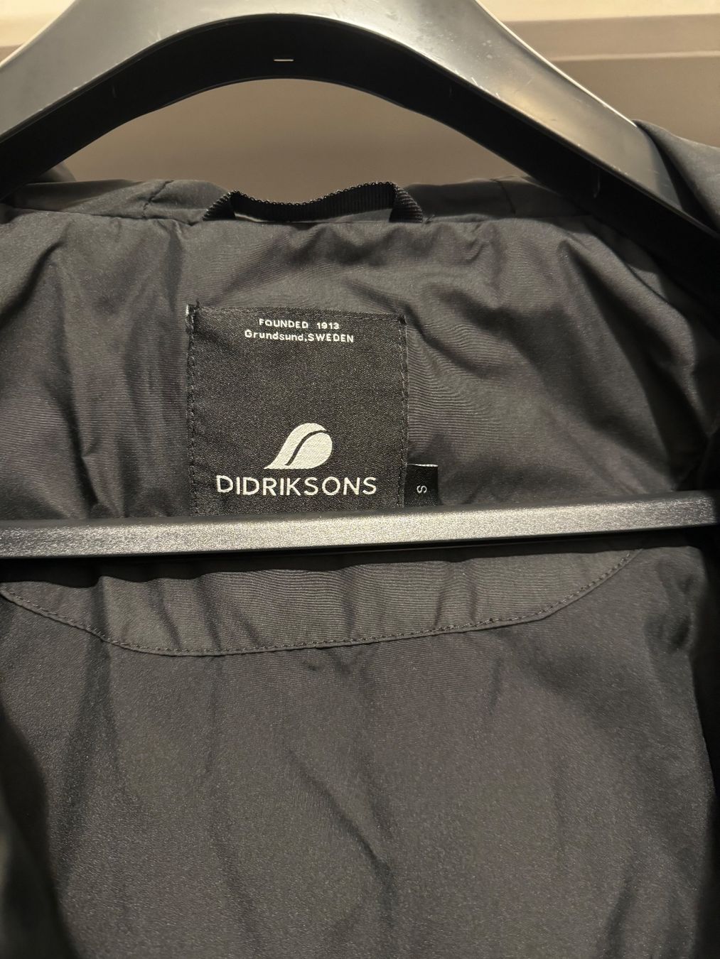 Didriksons Jacken: DIDRIKSONS Urban Winterjacke | Gr. S – Gebraucht aus Allschwil von KShing 6
