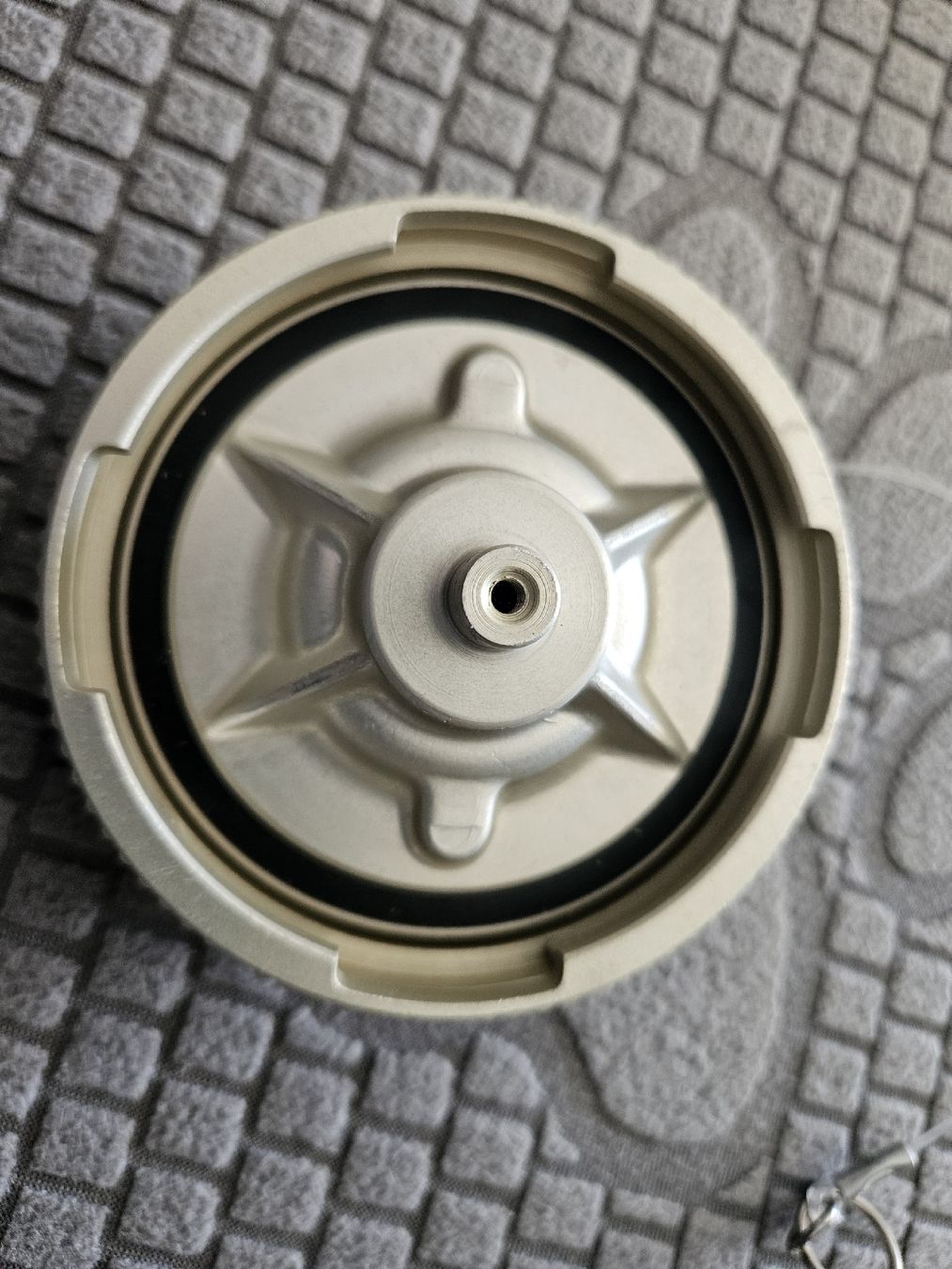 Tutti pezzi di ricambio auto: Alpine A110 Le Bozec Tankdeckel  – Nuovo (secondo la descrizione) da Dielsdorf venduto da toe51664 5