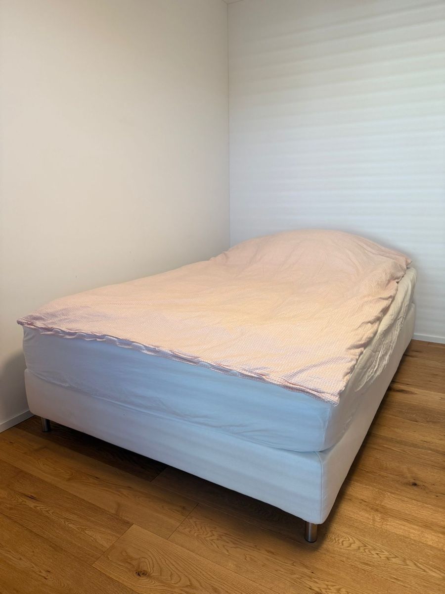 Ikea Letti: Bett 200 cm x 140 – Usato da Pfäffikon SZ venduto da ril_6l6q