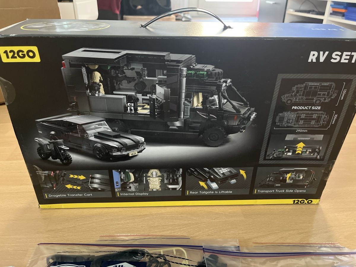 Jeux de construction: 12GO RV Set LKW mit Auto – D'occasion à Domat/Ems par anomis86