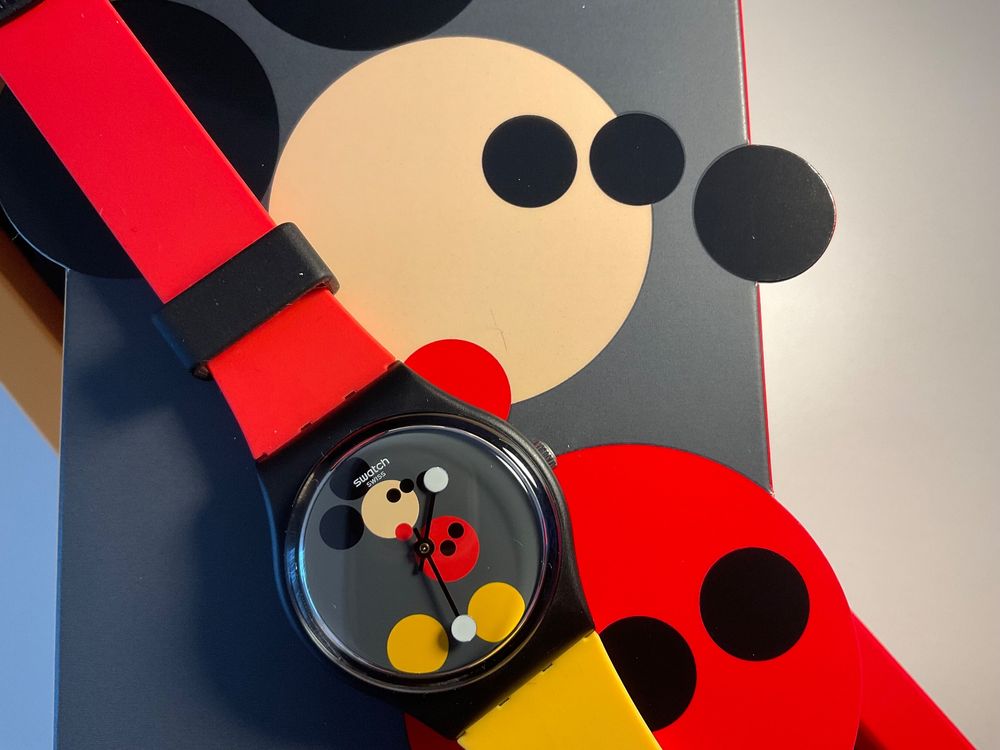 Montre best sale swatch mickey